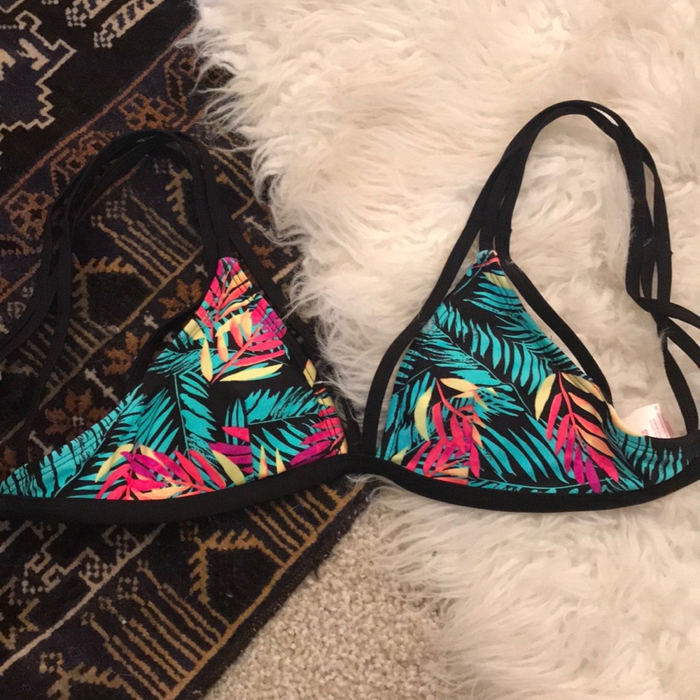 Strappy tropical bikini top